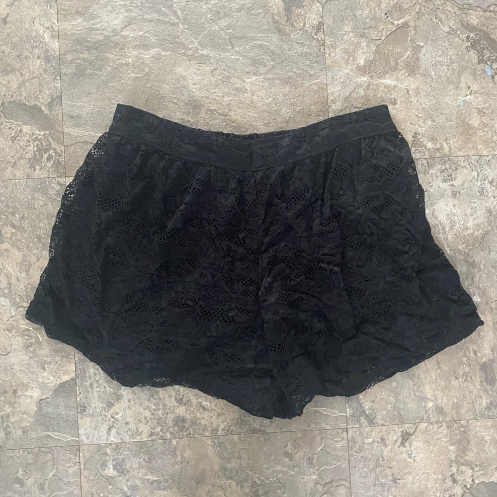 lace shorts